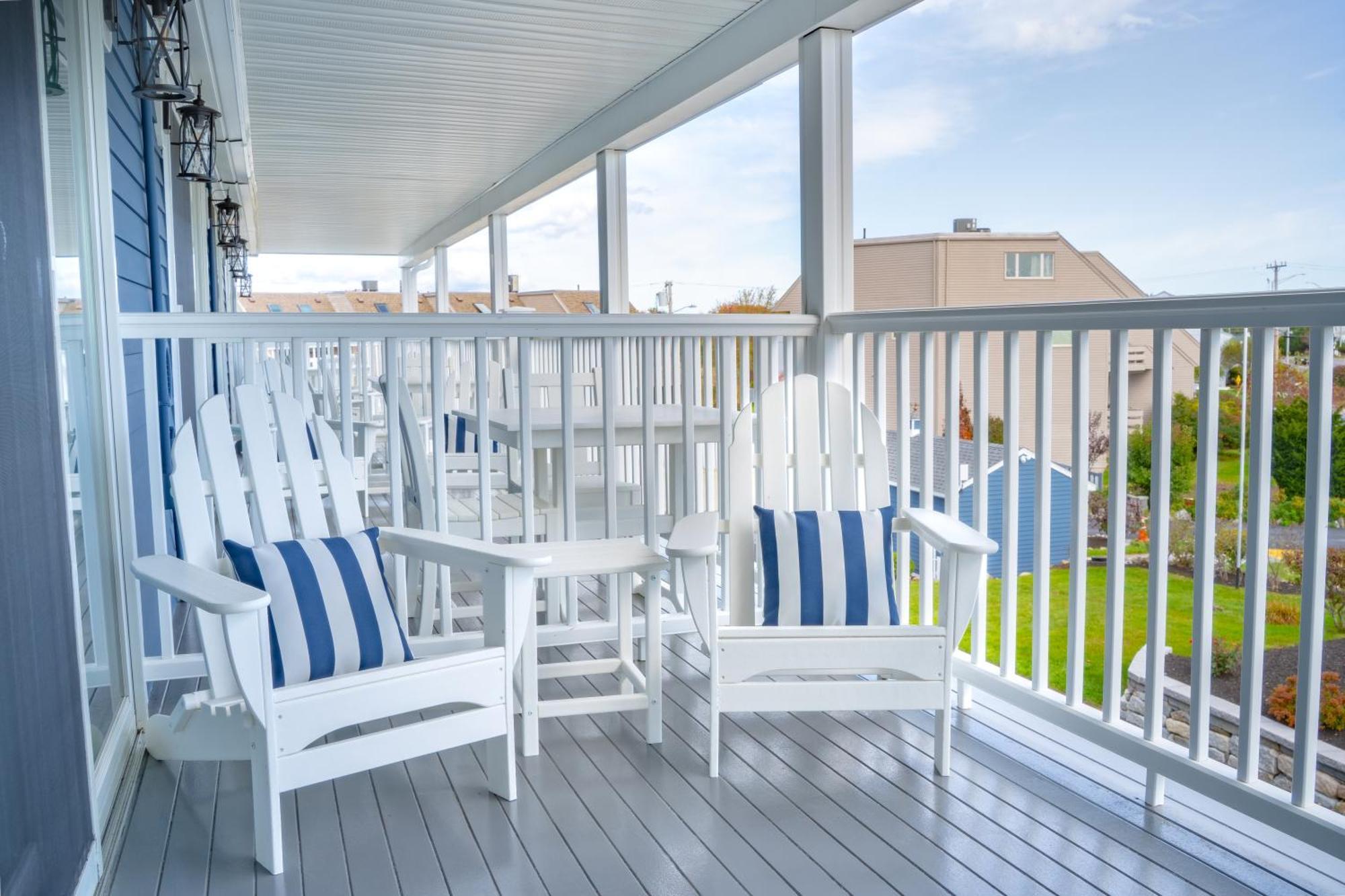 Hotel 935 Ocean, A Beachside Hampton